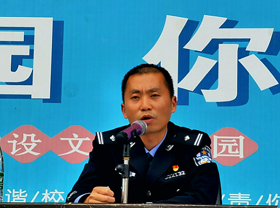 我院举行“法制进校园,安全伴我行”法治讲座