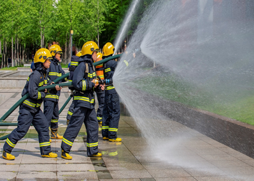 “比技能,育匠心,竞未来”——万搏体育第四届技能文化节之消防技能竞赛圆满落幕