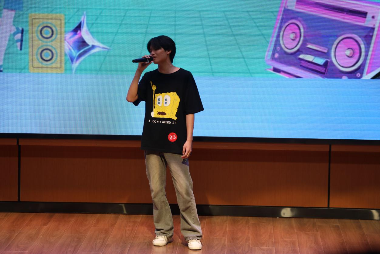 "逐浪音海·悦动青春”—航空工程系戴天佑同学荣获万搏体育十佳歌手大赛优胜奖