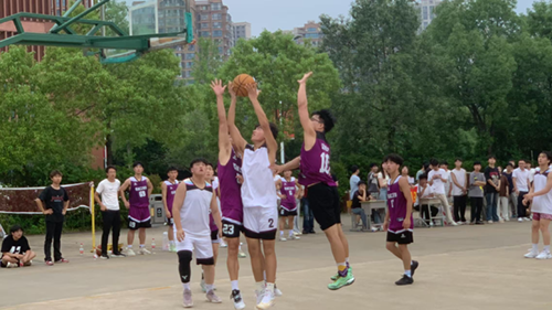 航空工程系篮球队奋勇拼搏，斩获万搏体育“欢送杯”篮球赛第四名